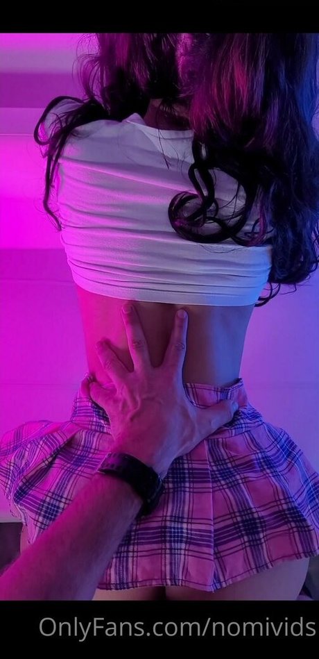 nomivids OnlyFans Model Fotos