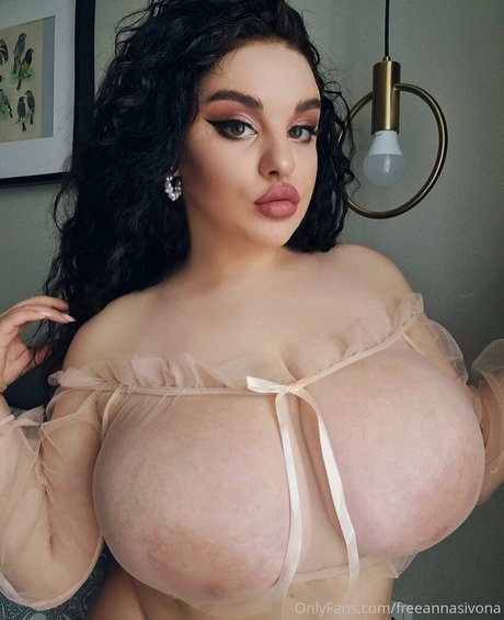 freeannasivona Nackt auf OnlyFans