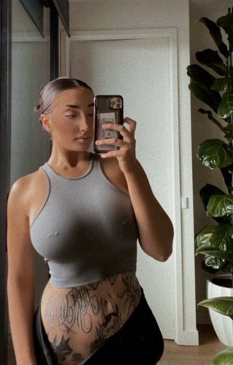 Carla Dior Nacktbilder OnlyFans geleakt