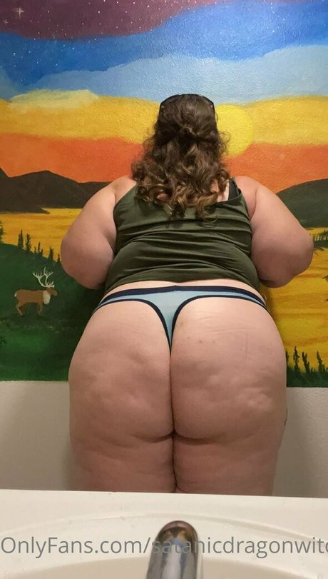 satanicdragonwitch OnlyFans Inhalte