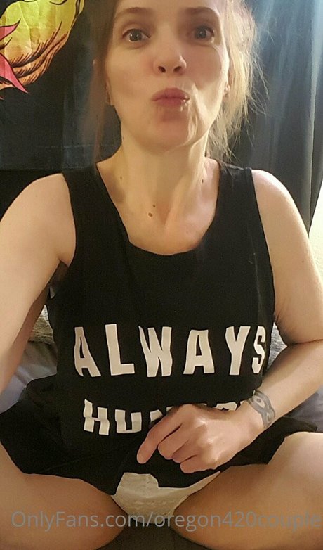 oregon420couple OnlyFans Strip