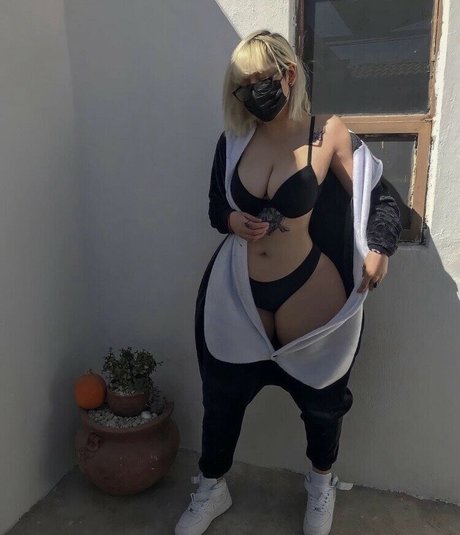 Ae bgirl01 OnlyFans-Bilder