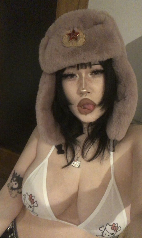 Hellok1ttyslvt OnlyFans-Archiv