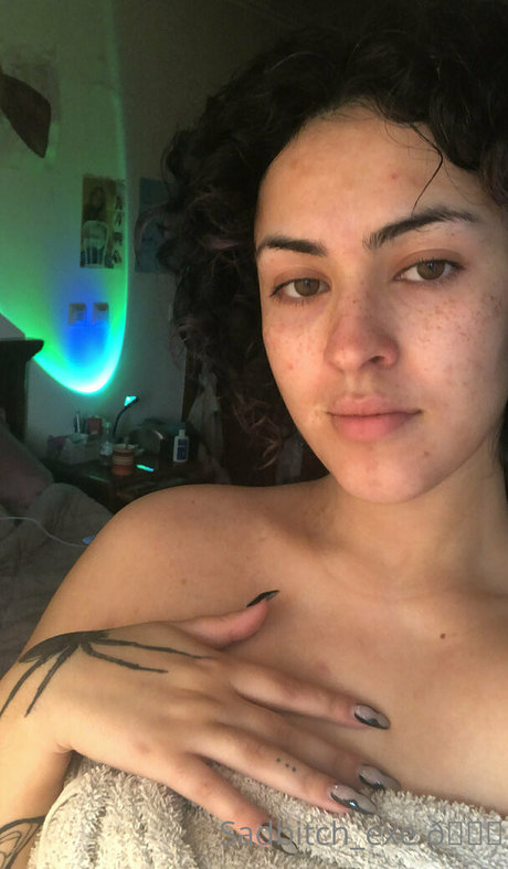 sadbitch exe Model OnlyFans Foto