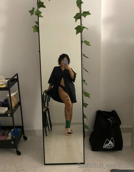 sadbitch exe Nacktbilder auf OnlyFans