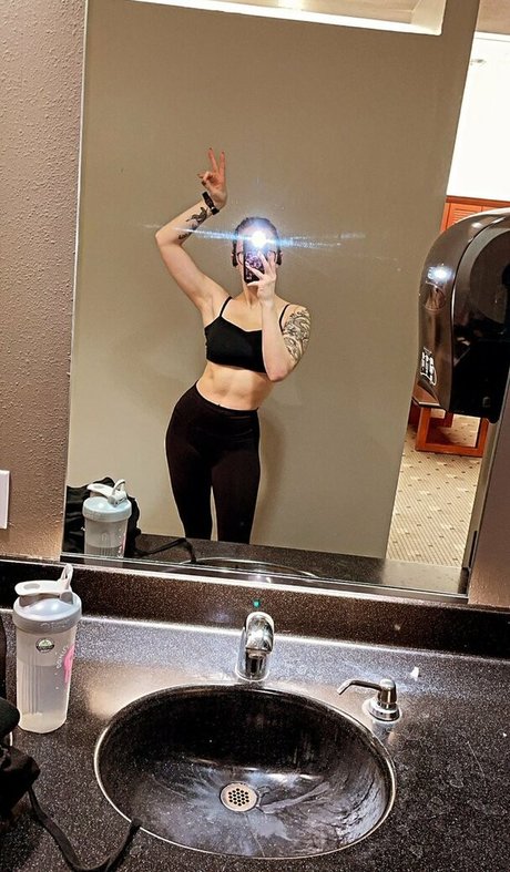 Eralia OnlyFans geleakter Pornografie