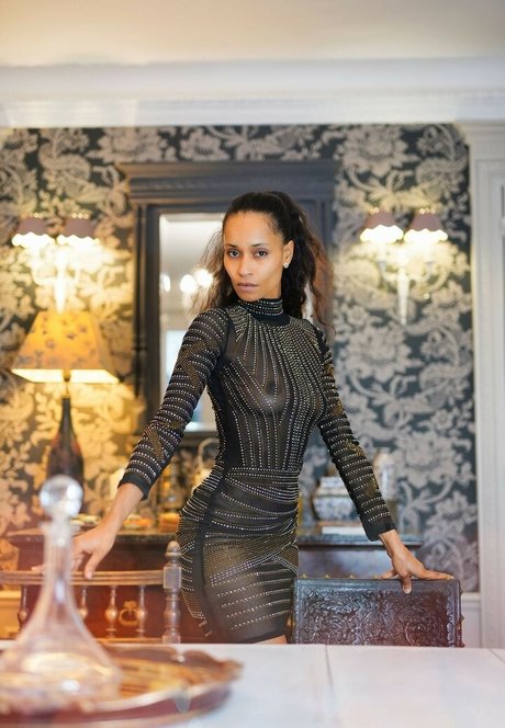 Adjouai OnlyFans Brüste Bild