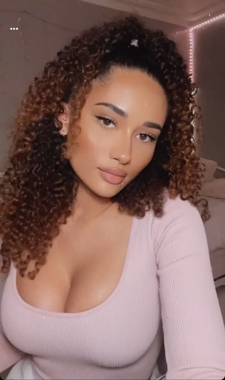 Rubyellaaa0 OnlyFans Nacktbilder