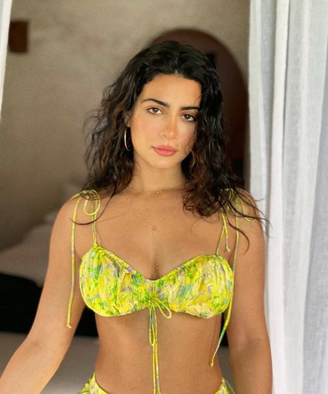 Emeraude Toubia Nacktbilder von OnlyFans