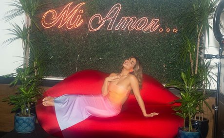 Emeraude Toubia OnlyFans-Model