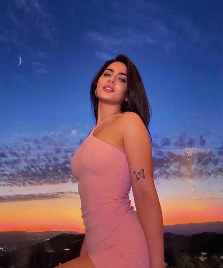 Emeraude Toubia Sex auf OnlyFans