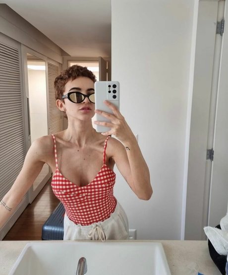 Manu Gavassi OnlyFans Archiv