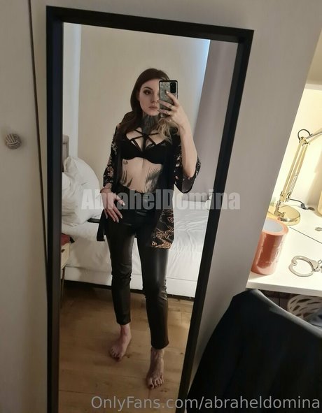 abraheldomina Nacktbilder von OnlyFans