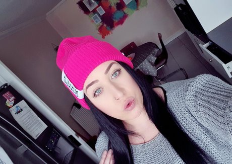 cream my holes OnlyFans Bilder nackt