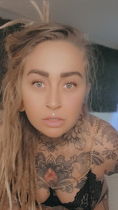 Chevi Blue Nacktbilder von OnlyFans geleakt