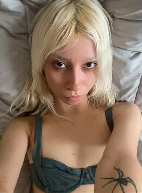 Mell Hell Heiße OnlyFans Inhalte