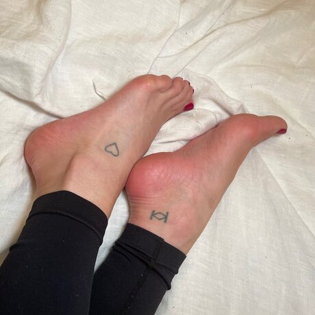 Peachy Feet Oben ohne OnlyFans