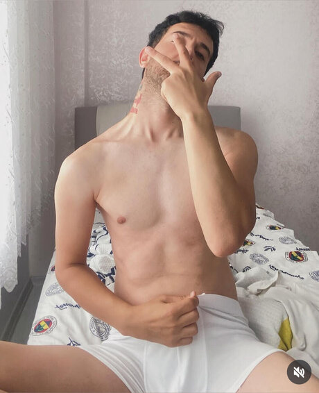 _OZAN KARAYEL_ OnlyFans Nacktfotos