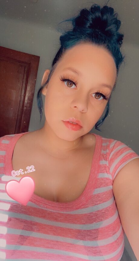 Dezzie Neue geleakte OnlyFans-Inhalte