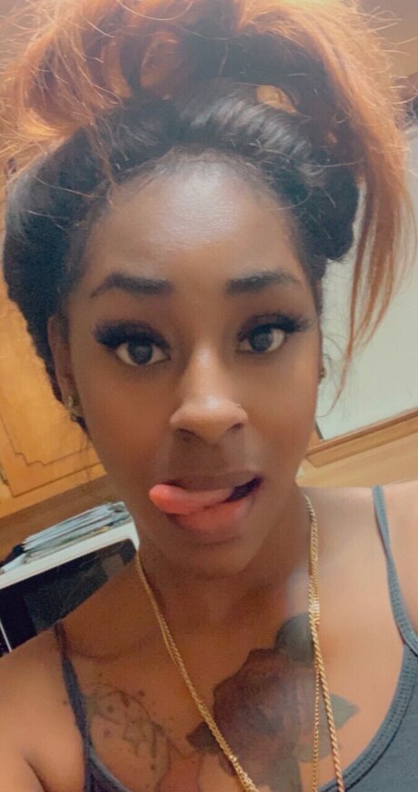 Tee Tee OnlyFans Leak