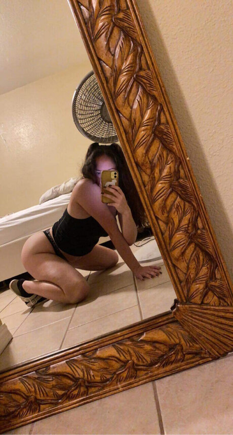 Misfit Barbiie Nacktbilder von OnlyFans