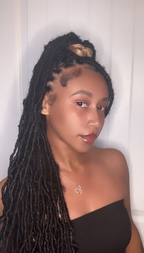 THE Freaky Scorpio_ OnlyFans Fotos