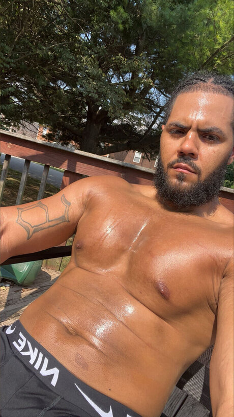 DOG Nacktbilder OnlyFans