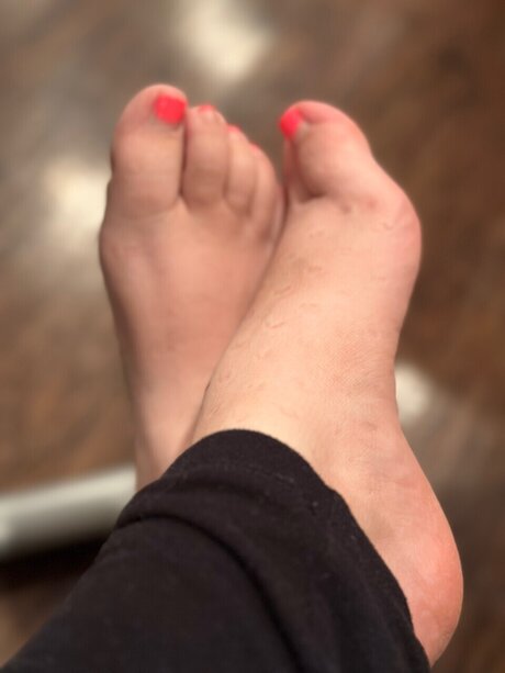 dazzlingfeets OnlyFans geleakt.