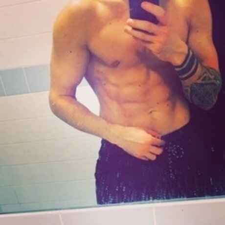 Jake Kemp_ OnlyFans schlank