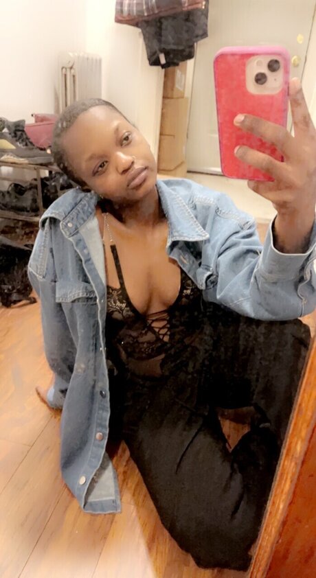 Mo slimm23 NurlyFans-Pornos