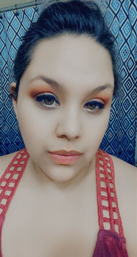 Felicia OnlyFans Striptease