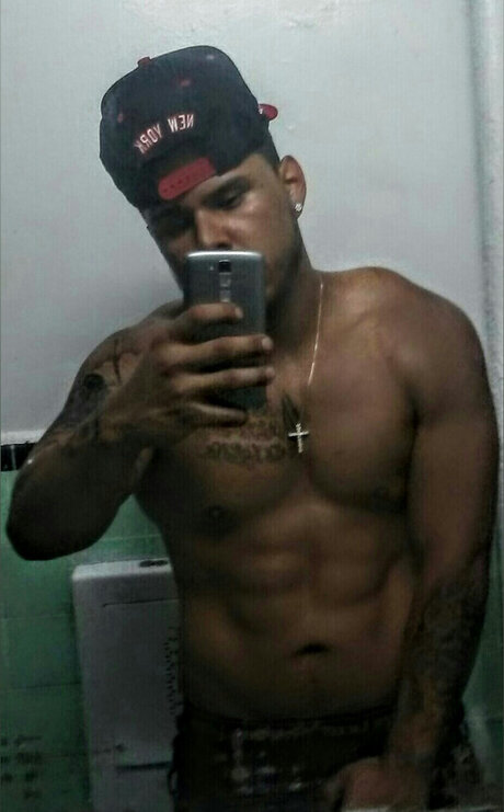 ImThatBoyStill Sexy OnlyFans