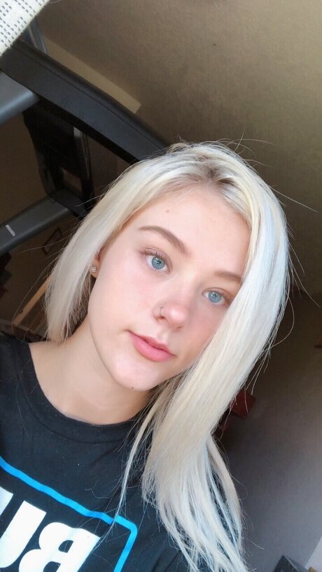 Lindee Neue geleakte OnlyFans-Inhalte