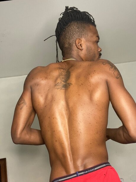 Big Block OnlyFans Nacktbilder