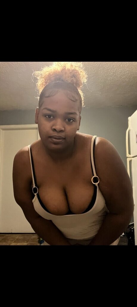 Briies playroom OnlyFans schlank