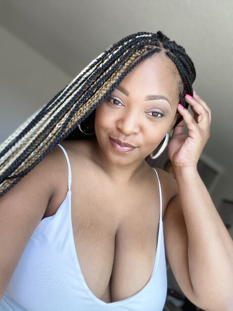 Trish B NurlyFans-Pornos