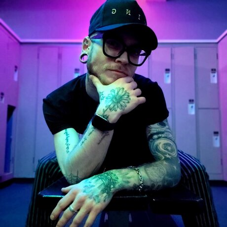 Duke Bloom Titten OnlyFans