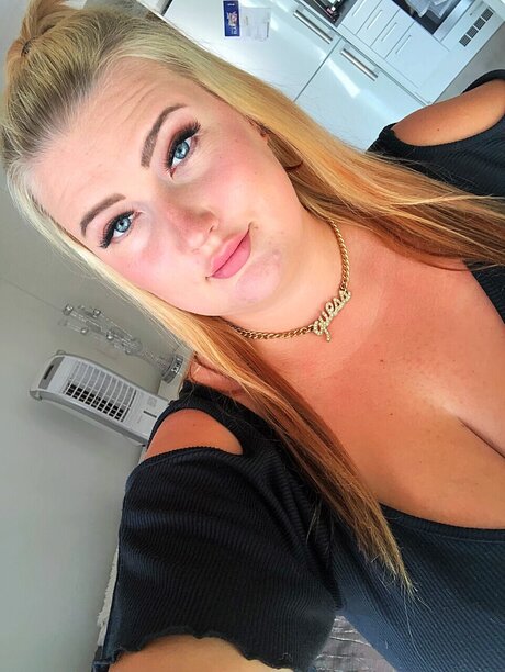 Idahelena Leaked OnlyFans