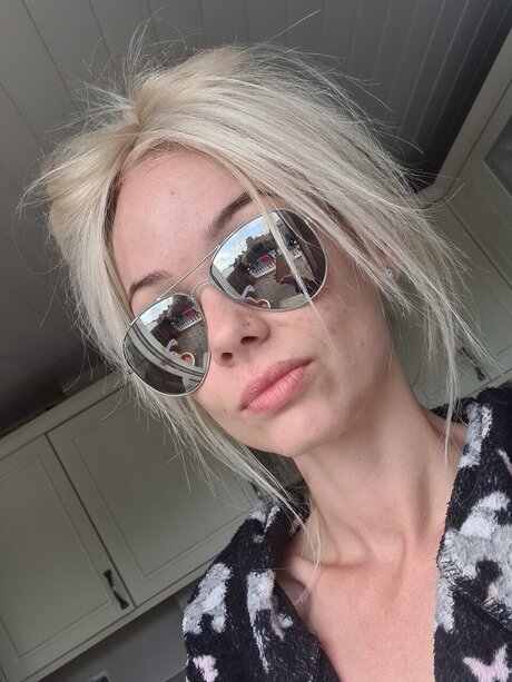 zarella_ NSFW OnlyFans