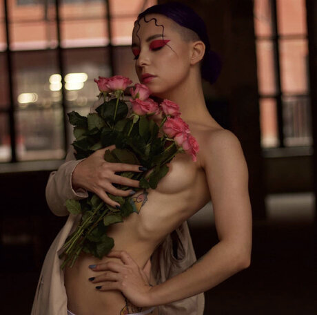 Hirondelle Leaks OnlyFans