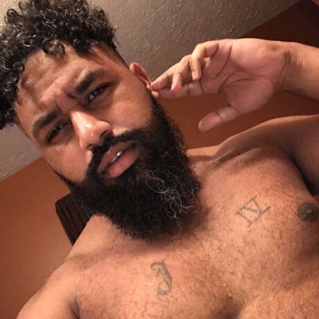 Papi Papi Nacktbilder von OnlyFans