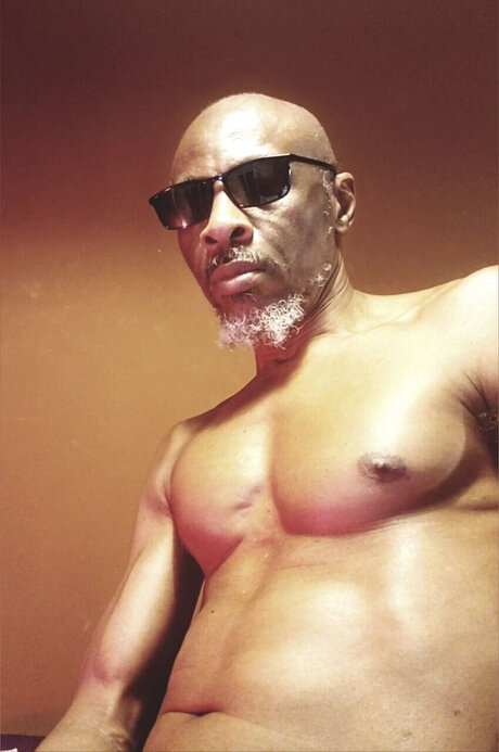 DuVay Knox Nacktbilder von OnlyFans