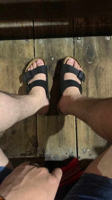 Happy Feet X Nacktpornos von OnlyFans geleakt