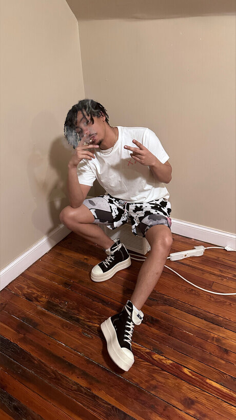 Saucy Sanchez OnlyFans Nacktbilder