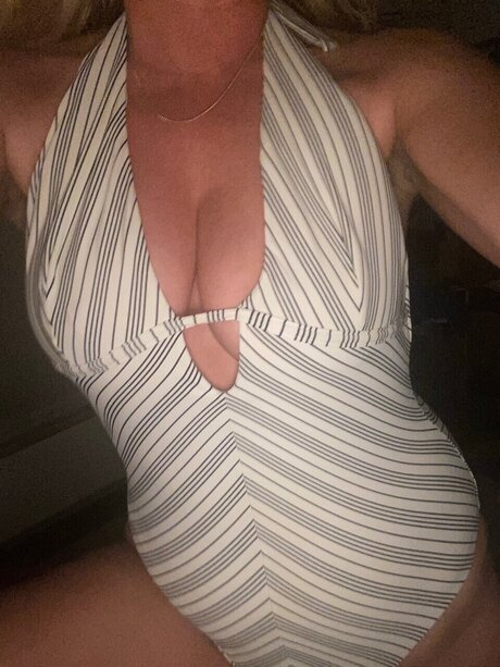 Helena Clara OnlyFans-Creator