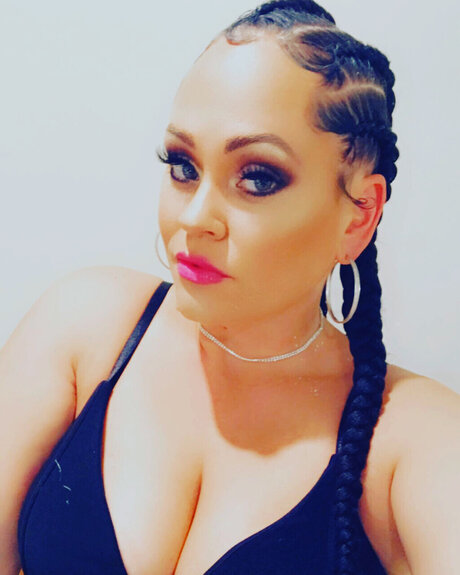 JuicyJ OnlyFans schlank