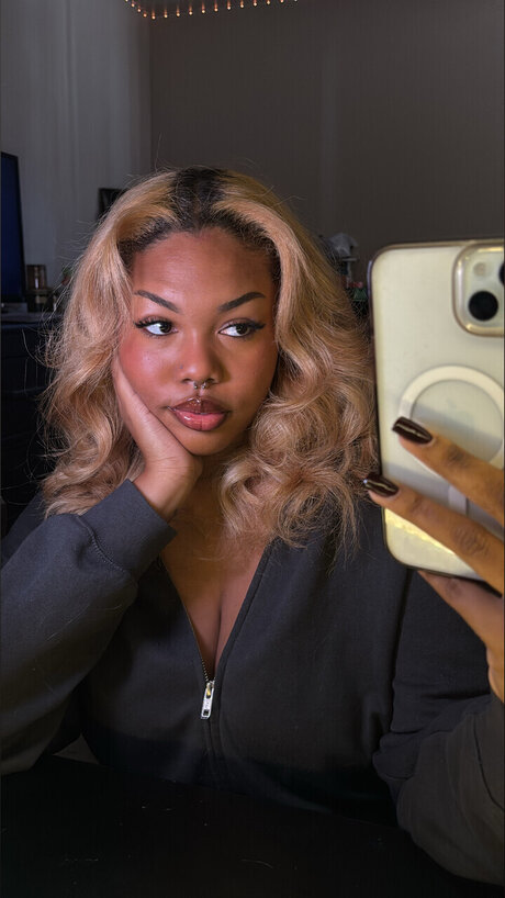 Joia amp lt3 OnlyFans Nacktfotos