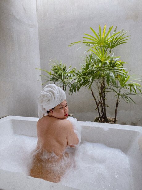 Fernfara Titten OnlyFans