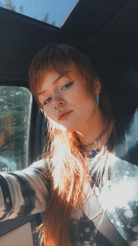 Space Honey OnlyFans Nacktfotos