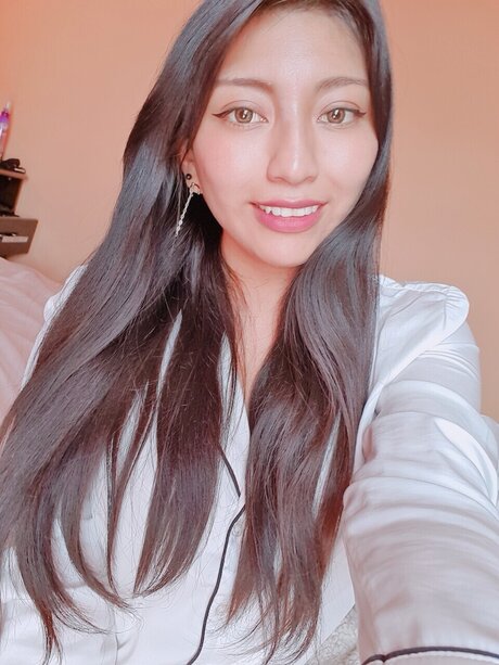 Lalin Nacktbilder von OnlyFans